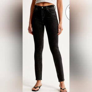Abercrombie & Fitch The Skinny High Rise Jeans in Black, Slim Straight Leg, EUC!